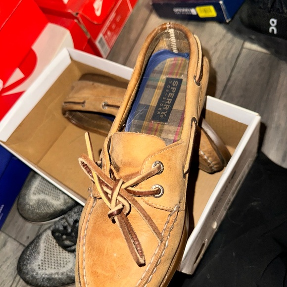 Sperrys - Picture 4 of 4
